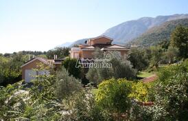 Виллa класса люкс с бассейном в Которе