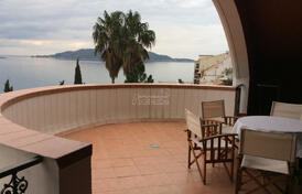 Квартира с видом на море в Рафаиловичи